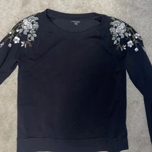 Medium crew neck sweater